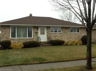 9550 Idlewood Dr, Brooklyn, OH