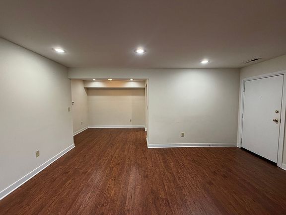 5th image of 137 Green Turtle Ln APT 1
