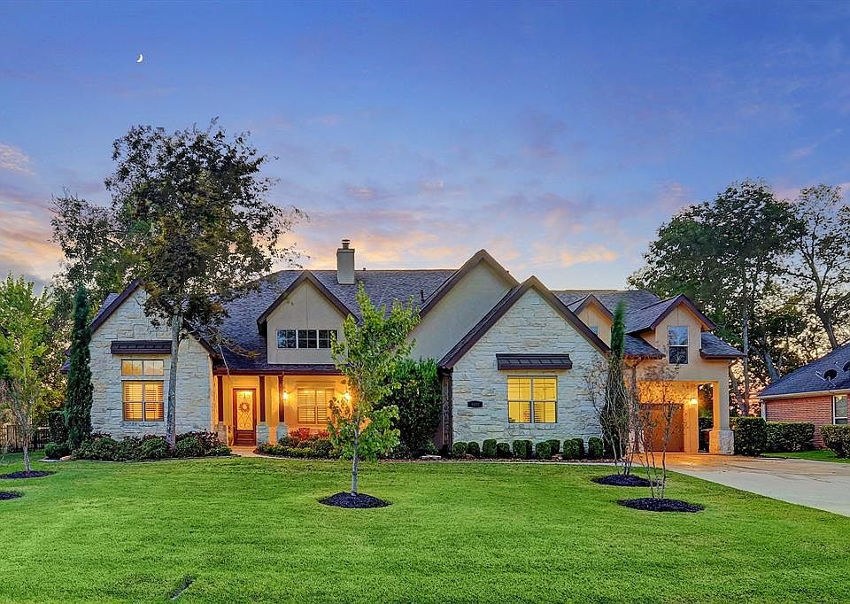 1st image of 4603 Oxbow Cir W #W