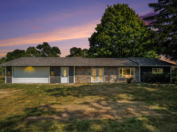 44714 County Road 352, Decatur, MI 49045