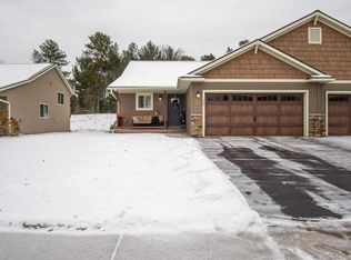 797 Club View Ln, Altoona, WI 54720