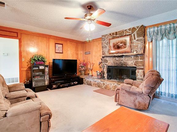 5th image of 1841 Cindy Ct