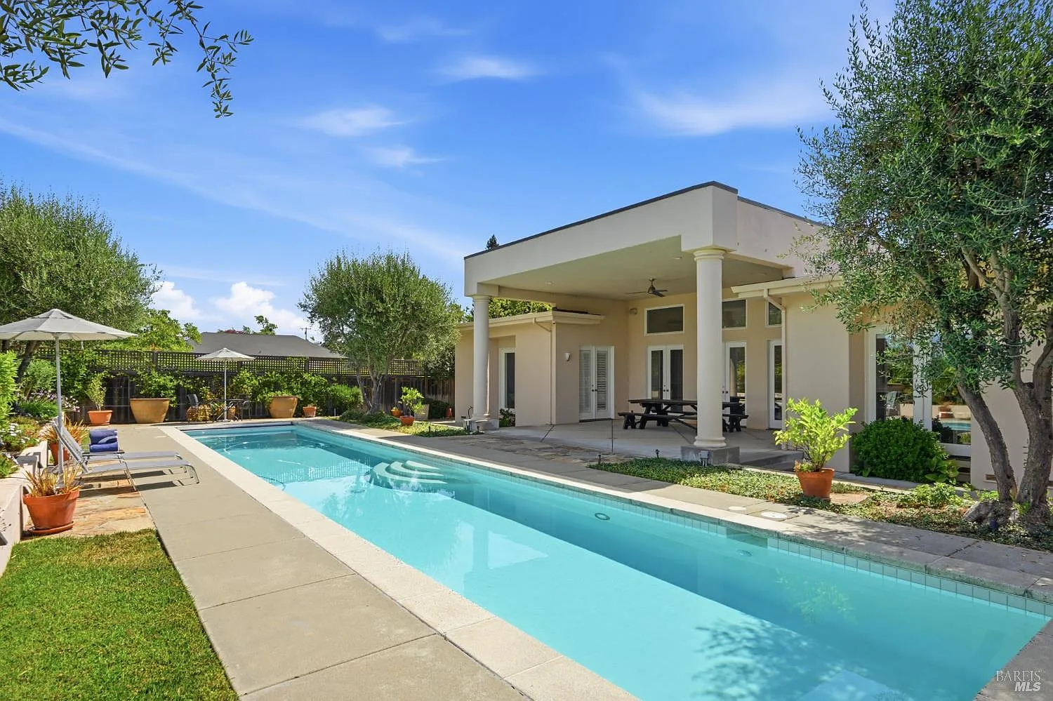 1420 Rosewood Lane - Photo 2