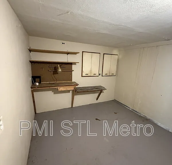 1238 Hoyt Dr — Photo 11