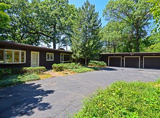 370 Forest Trl, Oak Brook, IL 60523