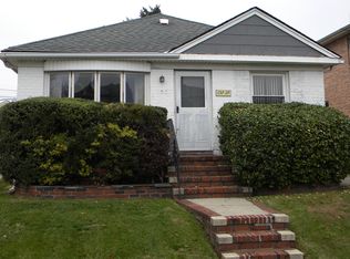 15727 20th Rd, Whitestone, NY 11357