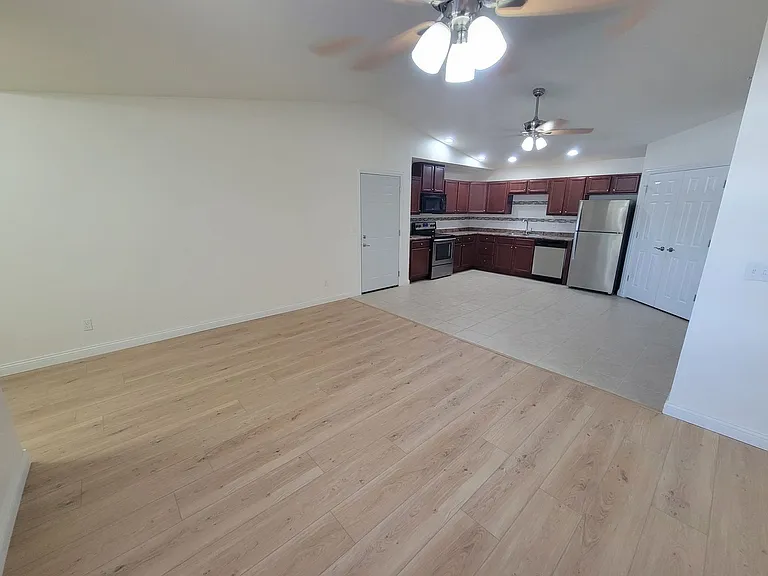 Frostwood Apartments — Photo 15