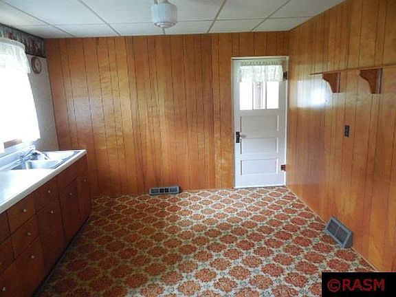 4th image of 32429 Grogan Dr