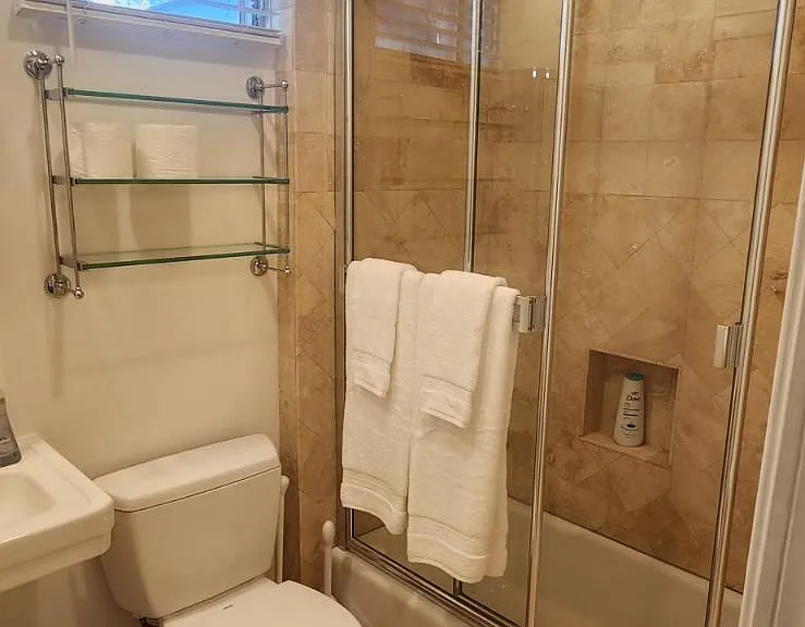 135 Montana Ave #14 — Photo 6