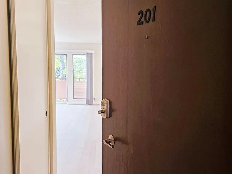 300 Monte Vista Ave — Photo 48