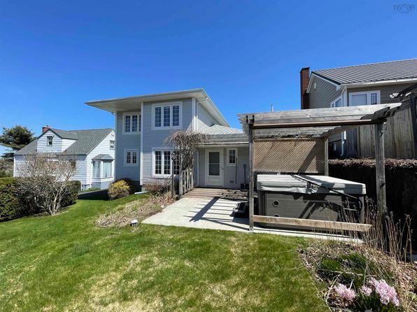86 Castle Dr, Sydney, NS B1S 2A4