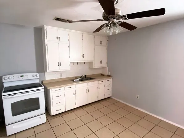 225 Saint Johns St, San Angelo, TX 76905