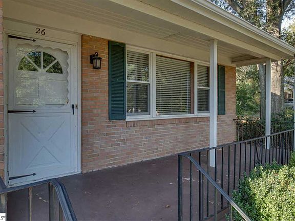 3rd image of 26 Mauldin Cir