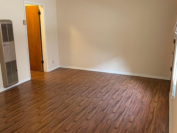 3rd image of 1820 Manning Ave APT 1