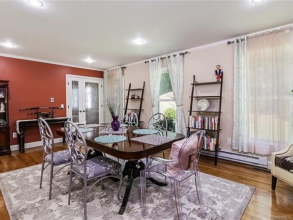 4th image of 37 Kilian Dr