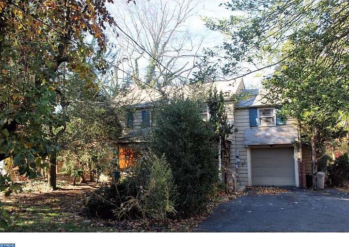 2nd image of 628 Brinkworth Ave
