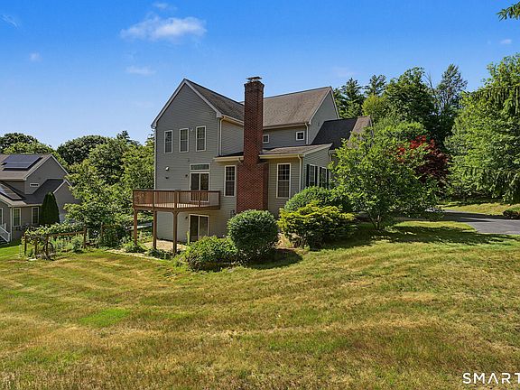 3rd image of 25 Fenwick Drive