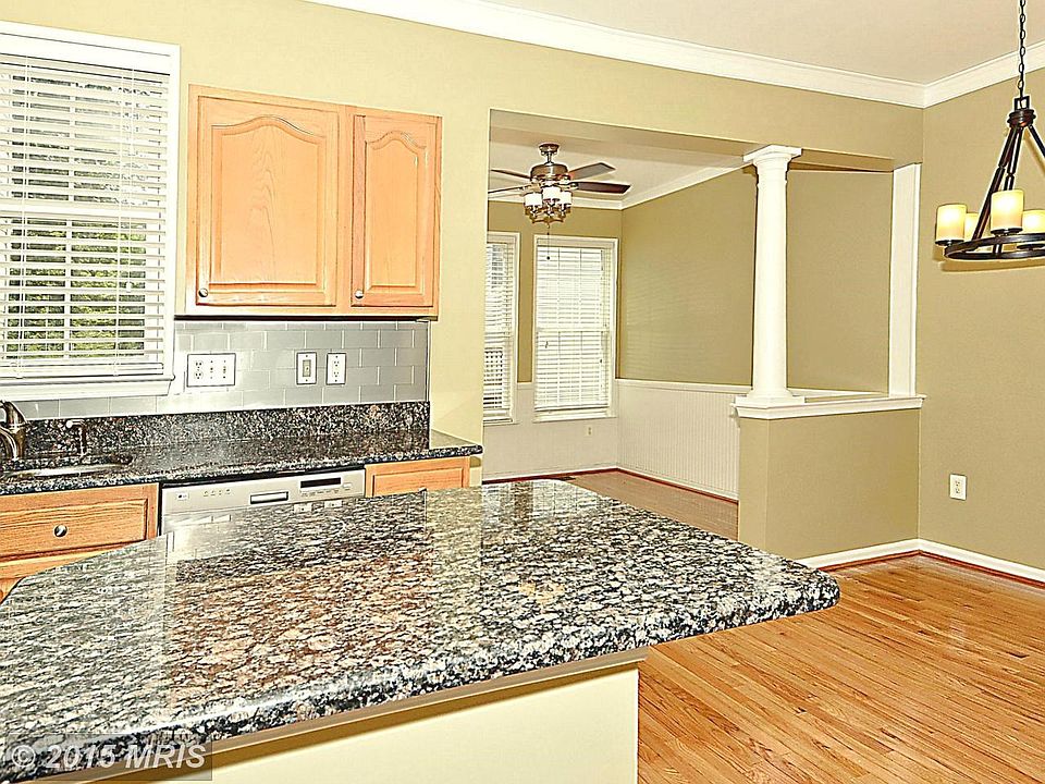 Open Floor Plan with Breakfast Room!