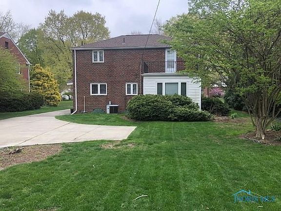 3rd image of 2815 Barrington Dr