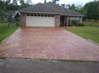 9848 Kalae St, Diamondhead, MS 39525