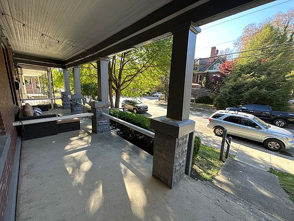 3rd image of 866 Dennison Ave #868-8685