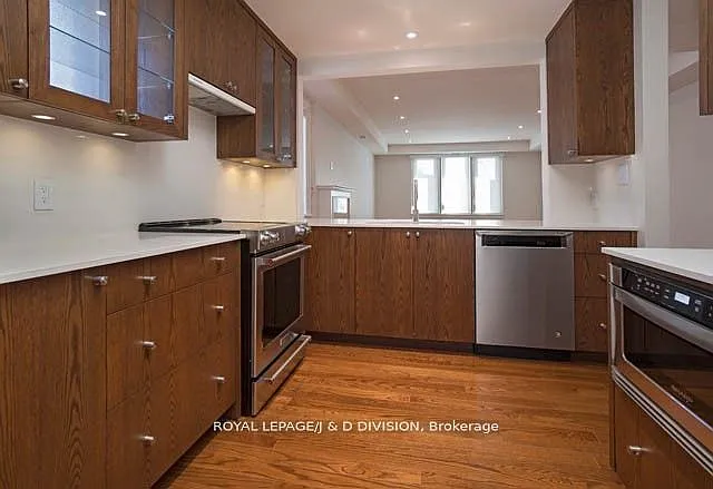 85 Admiral Rd #202 — Photo 5