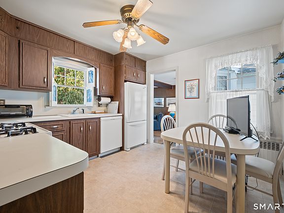 4th image of 49 Dewberry Road