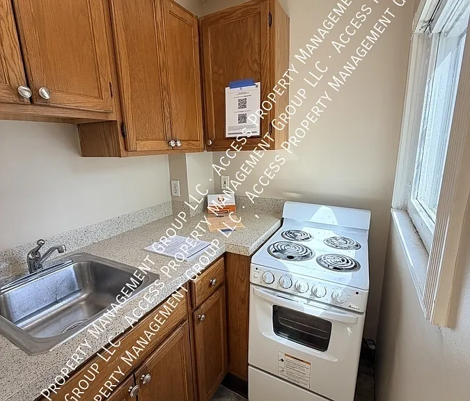 236 Prospect Ave NE #B — Photo 3