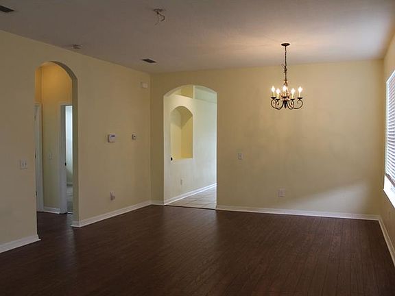 4th image of 8417 Deer Chase Dr