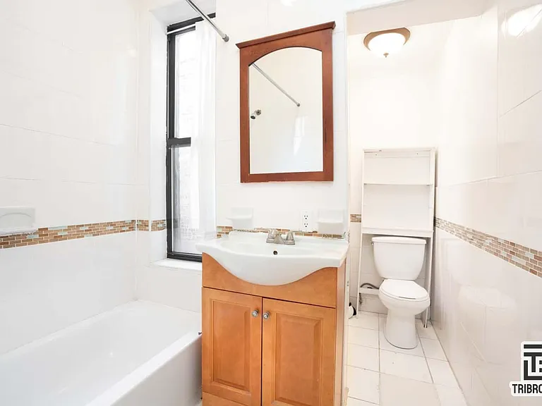 2108 2nd Ave #5R — Photo 5