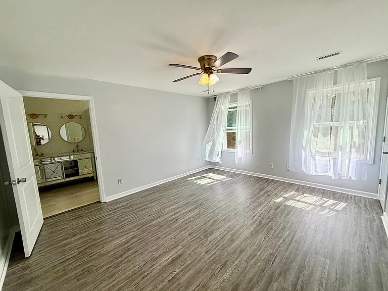 312 Summer Pl — Photo 8