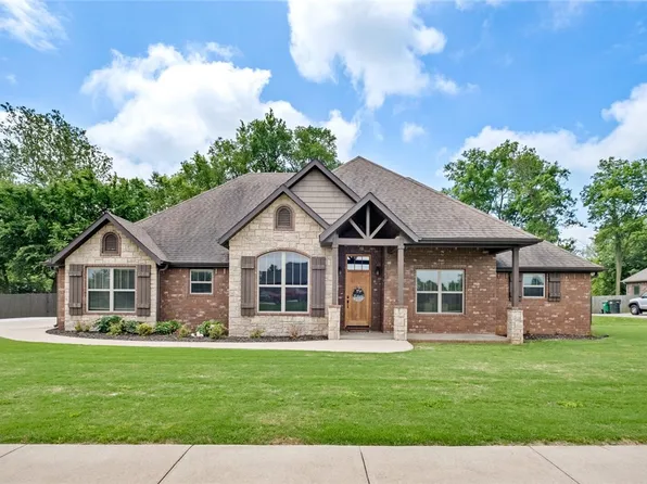 455 W Orchard Creek Dr, Farmington, AR 72730