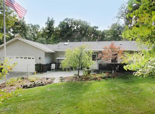 11895 Alden Pines Dr NE, Lowell, MI 49331