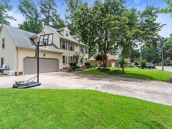 4th image of 805 Donnington Dr