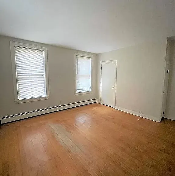 31 Chapin Ave #4 — Photo 5