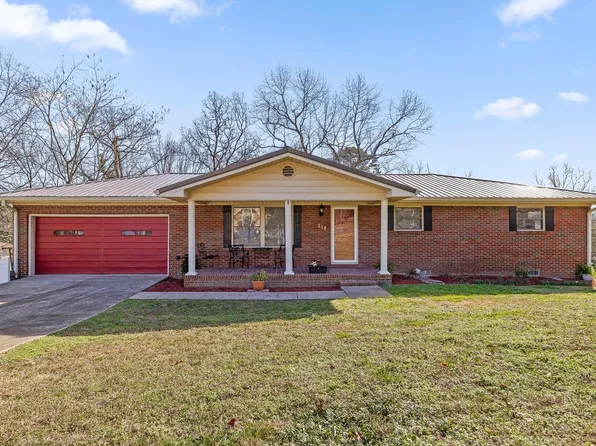 218 Alpine Dr, Rossville, GA 30741