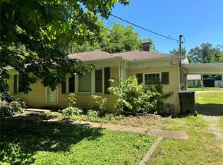 2715 Godfrey St, Belleville, IL