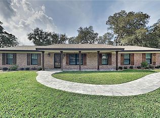 423 Laura Ln, Mount Dora, FL 32757