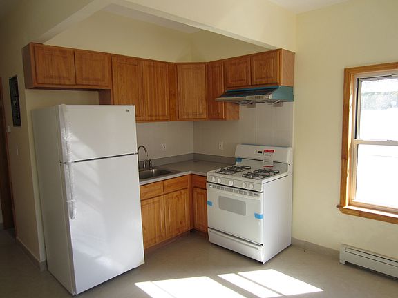 3rd image of 173 28th Ave #2