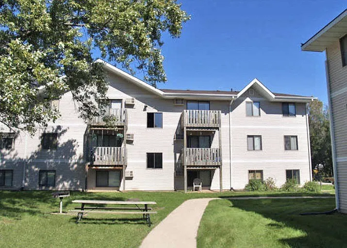 Sunburst Apts