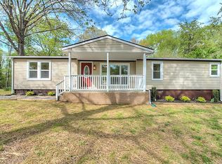3336 Pleasants Rd, Powhatan, VA 23139