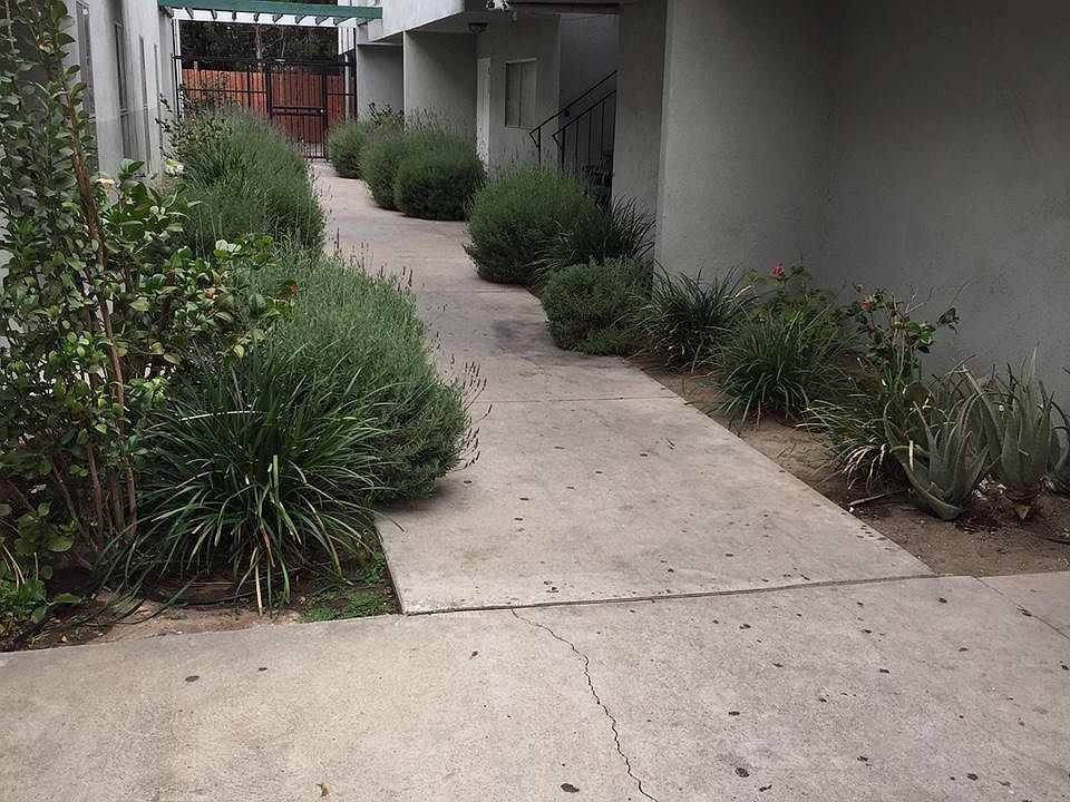 1st image of 6611 Woodley Ave APT 6