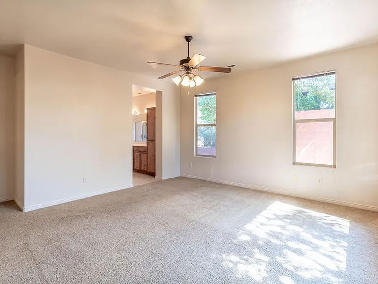 253 S 260 W — Photo 16