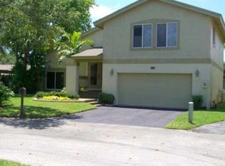 56 Ash Dr, Cooper City, FL 33026