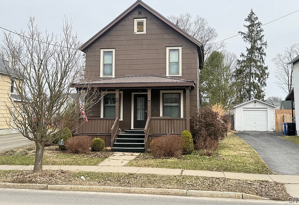 1st image of 54 W Main St