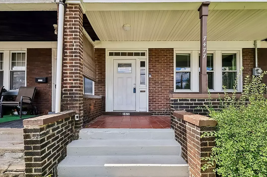 3 bed, $1,700 — Photo 2