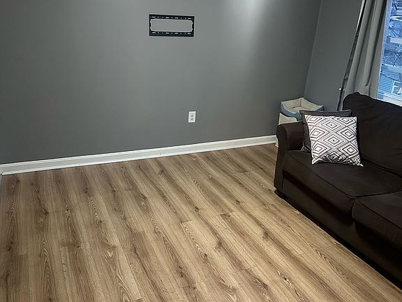 4th image of 84 Pacific St APT 3
