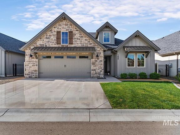 2nd image of 1447 E Spartan Ln