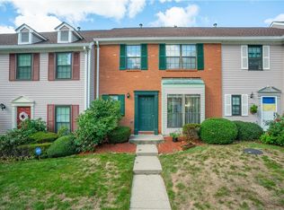 3 Redtwig Ct, Peekskill, NY 10566