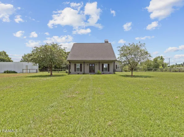 1186 Cormier Rd, Breaux Bridge, LA 70517